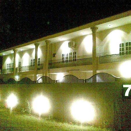 British Lodge "Luxury Living" Islamabad Exterior photo